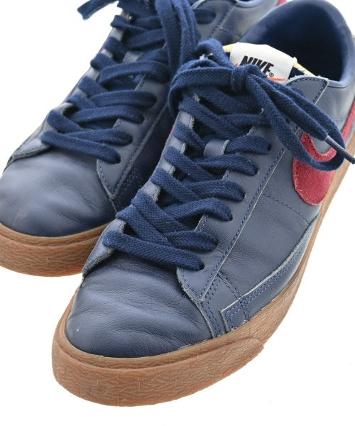 NIKE รองเท้าผ้าใบ