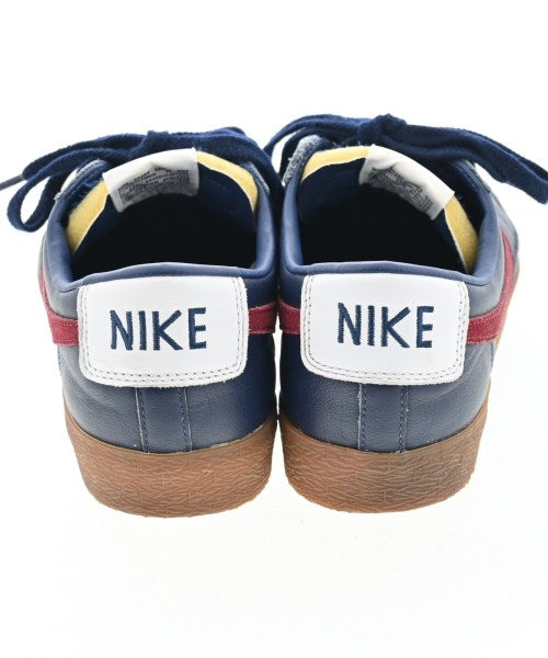 NIKE รองเท้าผ้าใบ