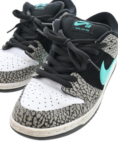 NIKE รองเท้าผ้าใบ