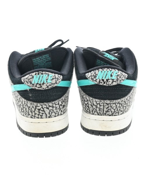 NIKE รองเท้าผ้าใบ