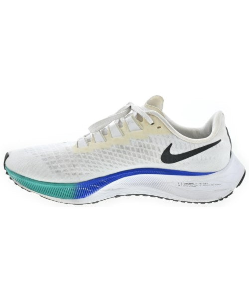 NIKE รองเท้าผ้าใบ