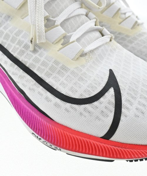 NIKE รองเท้าผ้าใบ