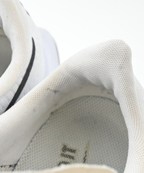 NIKE รองเท้าผ้าใบ