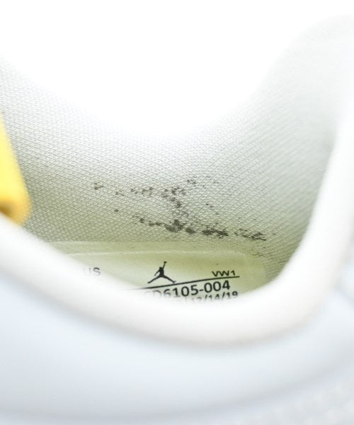 NIKE รองเท้าผ้าใบ
