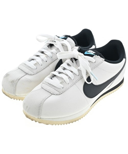 NIKE รองเท้าผ้าใบ
