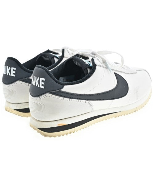 NIKE รองเท้าผ้าใบ