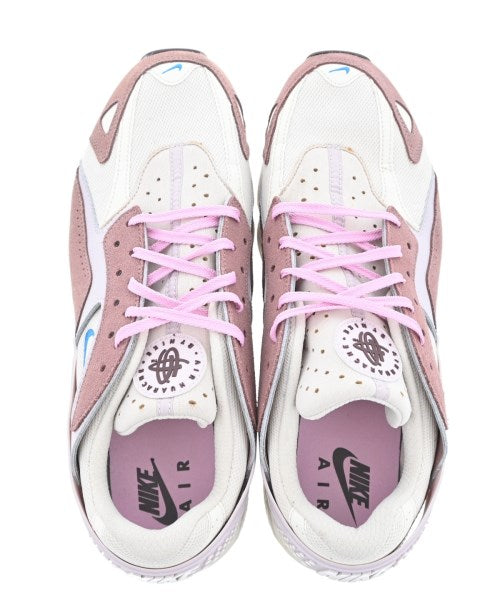 NIKE รองเท้าผ้าใบ