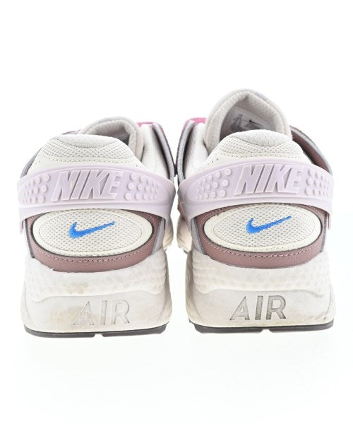 NIKE รองเท้าผ้าใบ
