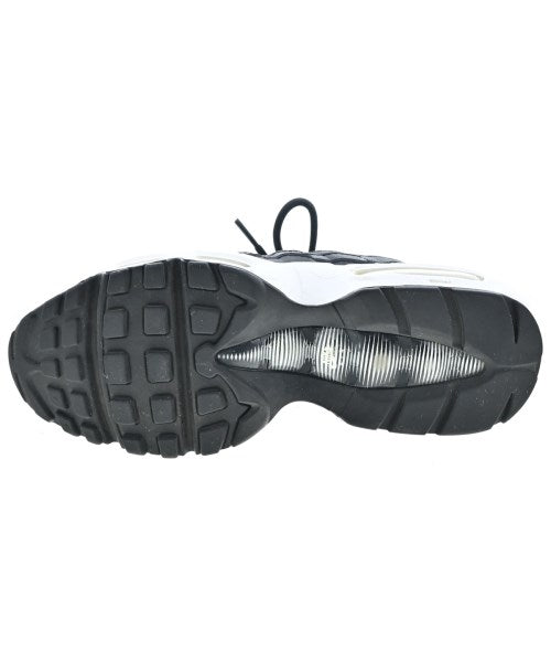 NIKE รองเท้าผ้าใบ