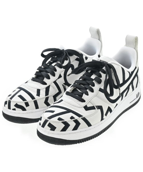 NIKE รองเท้าผ้าใบ