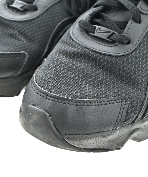 NIKE รองเท้าผ้าใบ