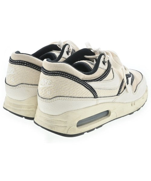 NIKE รองเท้าผ้าใบ