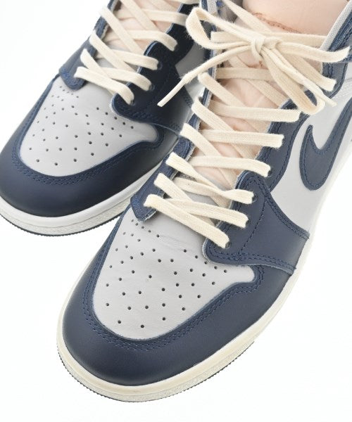 NIKE รองเท้าผ้าใบ