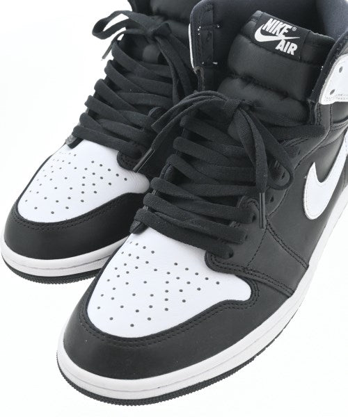NIKE รองเท้าผ้าใบ