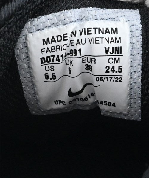 NIKE รองเท้าผ้าใบ