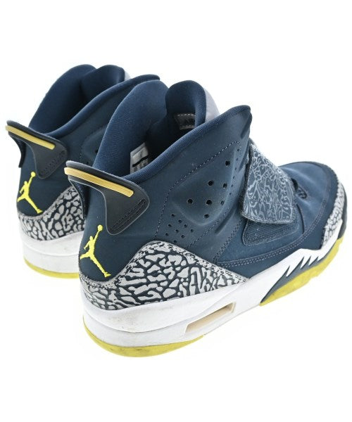 NIKE รองเท้าผ้าใบ