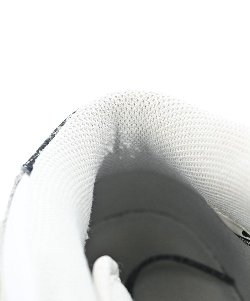 NIKE รองเท้าผ้าใบ