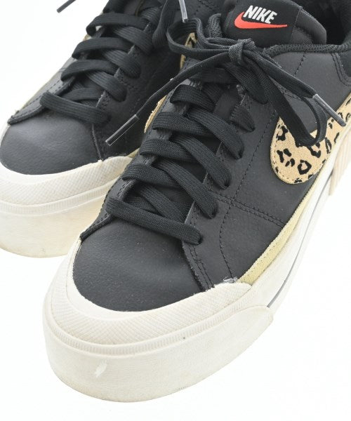 NIKE รองเท้าผ้าใบ