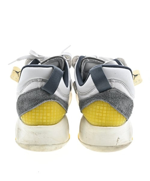 NIKE รองเท้าผ้าใบ