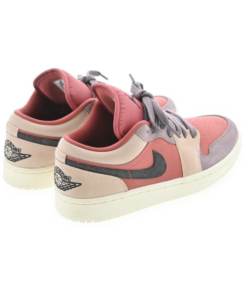 NIKE รองเท้าผ้าใบ