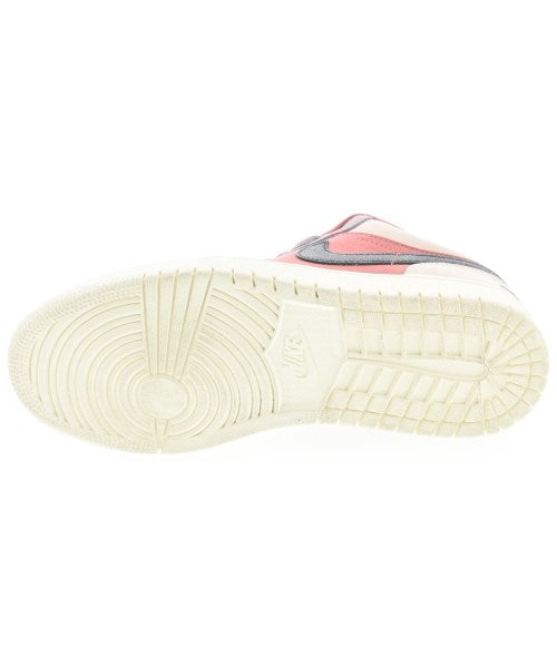 NIKE รองเท้าผ้าใบ