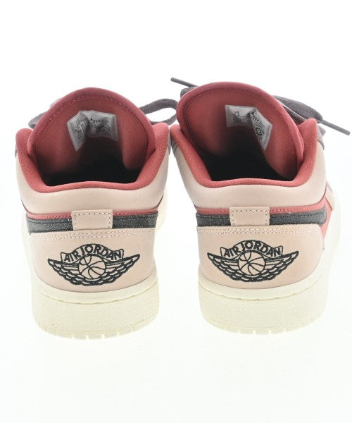 NIKE รองเท้าผ้าใบ
