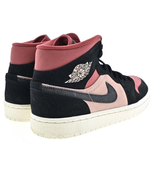 NIKE รองเท้าผ้าใบ