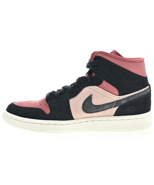 NIKE รองเท้าผ้าใบ