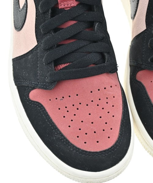 NIKE รองเท้าผ้าใบ