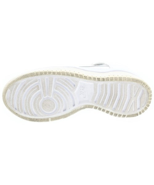 NIKE รองเท้าผ้าใบ