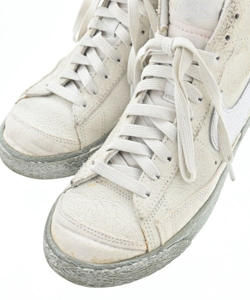 NIKE รองเท้าผ้าใบ
