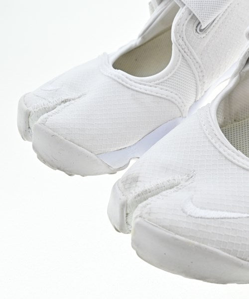 NIKE รองเท้าผ้าใบ
