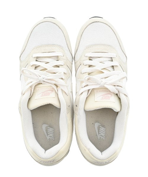 NIKE รองเท้าผ้าใบ