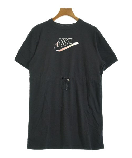 NIKE ชุดเดรส