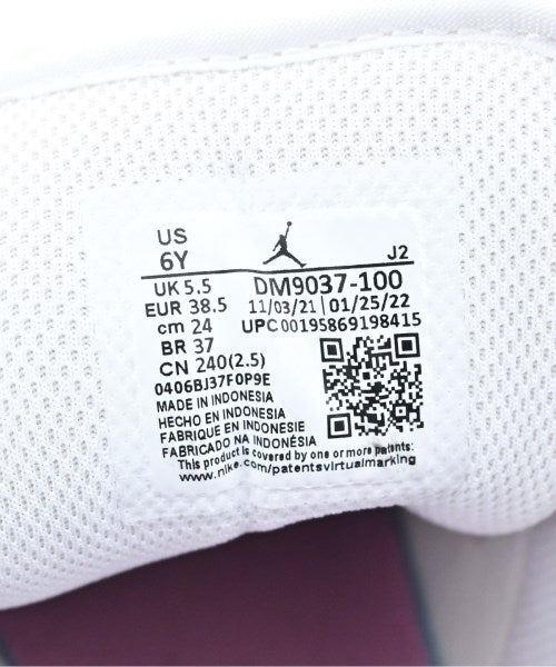 NIKE รองเท้าผ้าใบ