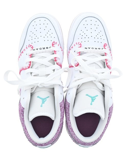 NIKE รองเท้าผ้าใบ