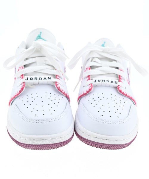 NIKE รองเท้าผ้าใบ