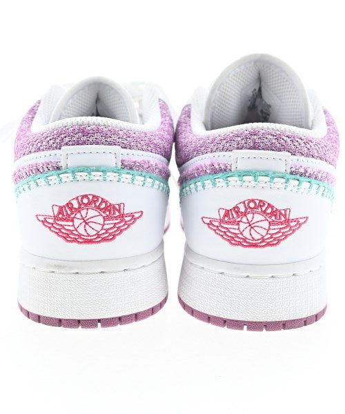 NIKE รองเท้าผ้าใบ