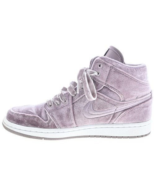 NIKE รองเท้าผ้าใบ