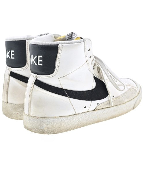 NIKE รองเท้าผ้าใบ