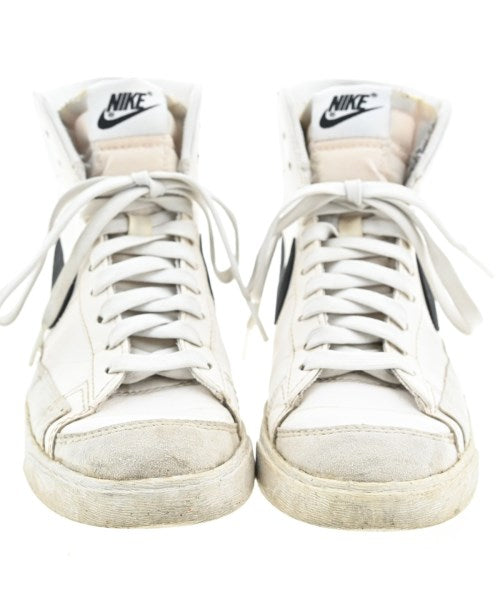 NIKE รองเท้าผ้าใบ