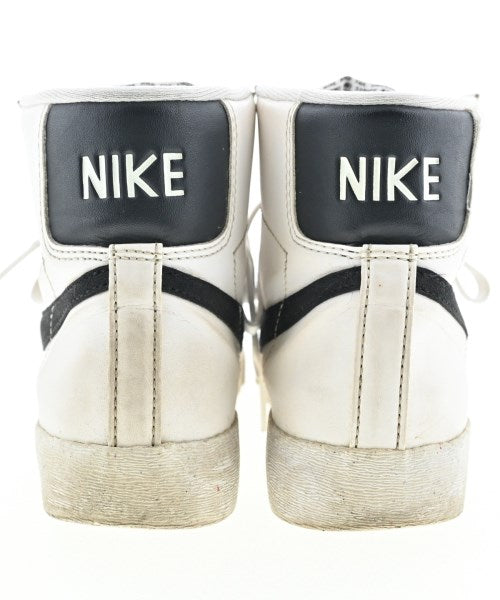 NIKE รองเท้าผ้าใบ