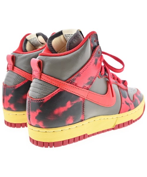 NIKE รองเท้าผ้าใบ