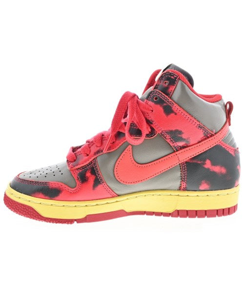 NIKE รองเท้าผ้าใบ
