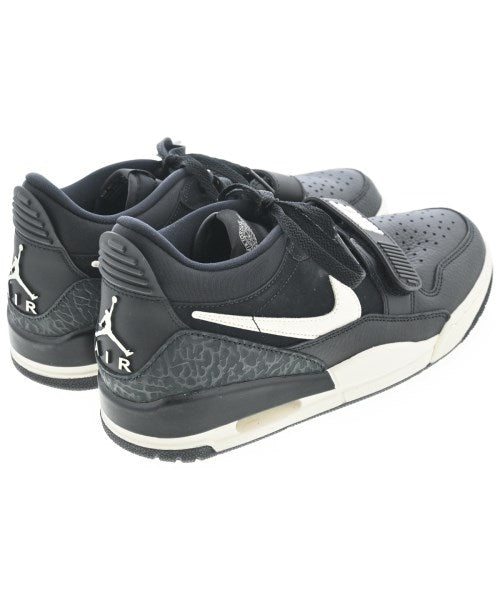 NIKE รองเท้าผ้าใบ
