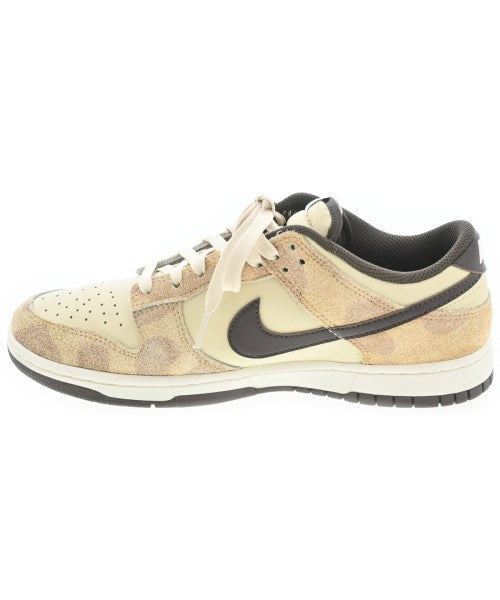 NIKE รองเท้าผ้าใบ