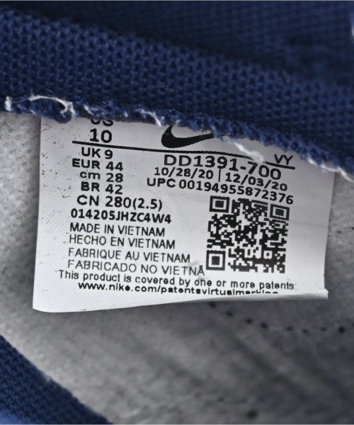 NIKE รองเท้าผ้าใบ