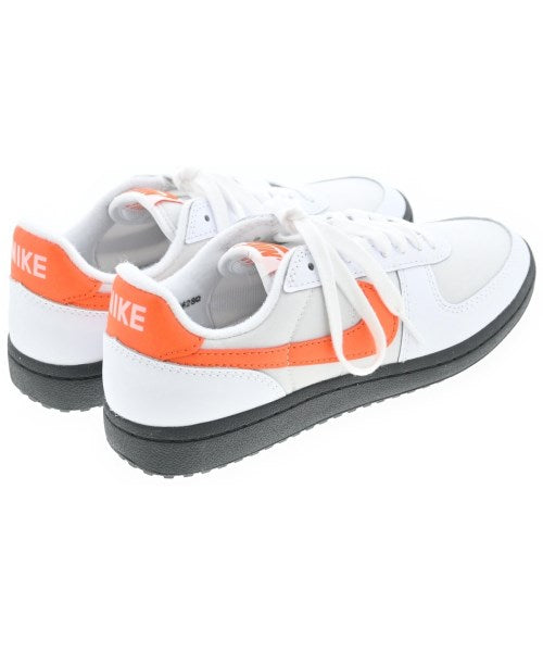 NIKE รองเท้าผ้าใบ