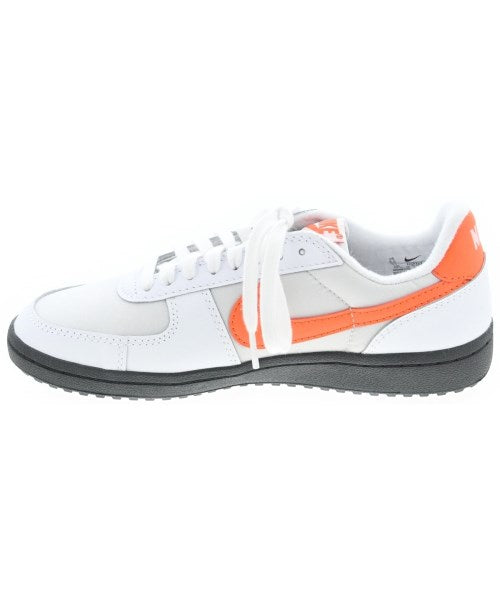NIKE รองเท้าผ้าใบ