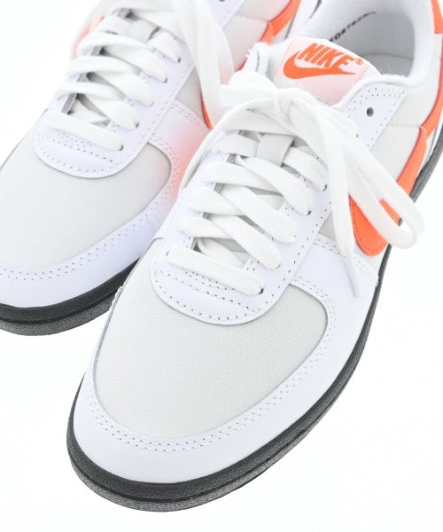 NIKE รองเท้าผ้าใบ